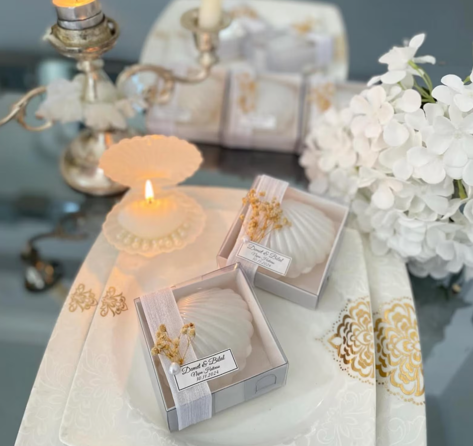 Elegant Wedding Candle Favors