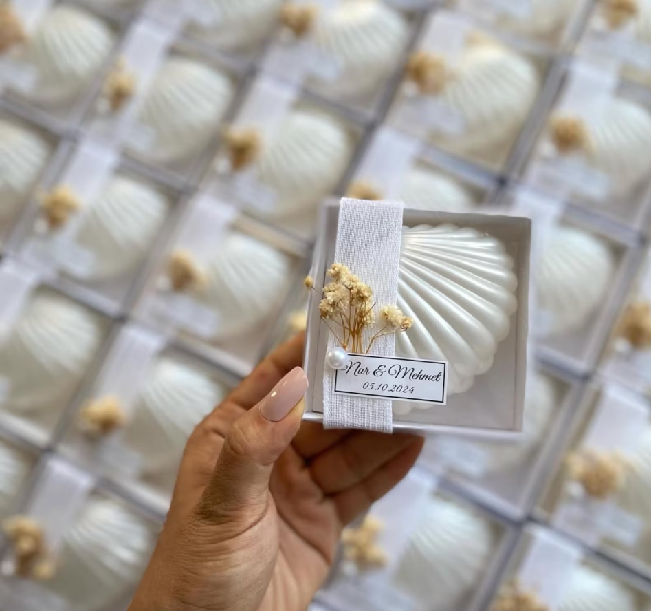 Elegant Wedding Candle Favors