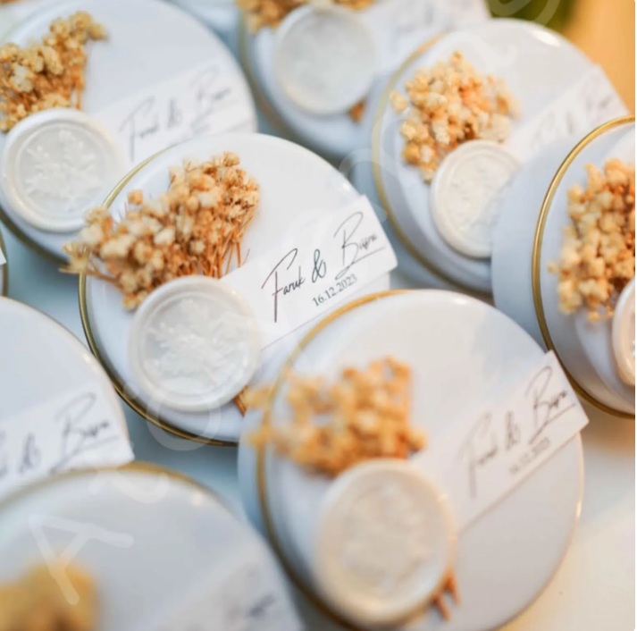 Personalized Mini Candle Favors: Bulk Wedding Candles in Metal Box