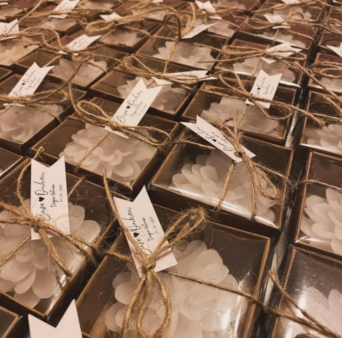 Personalized Rustic Wedding Candle Favors: Bridal Shower Gifts